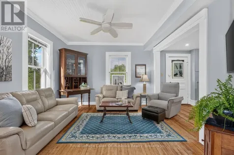 21 Lakeview Avenue West Kearney ON P0A 1M0
