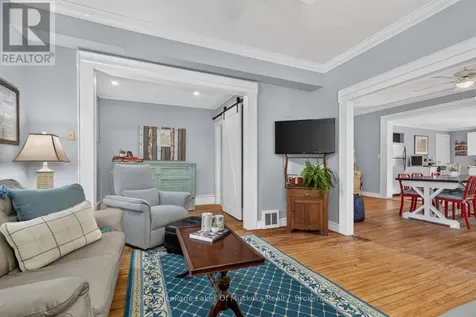 21 Lakeview Avenue West Kearney ON P0A 1M0