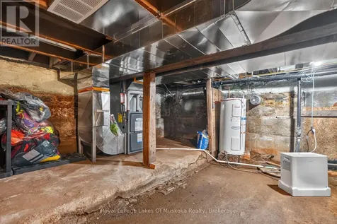 21 Lakeview Avenue West Kearney ON P0A 1M0