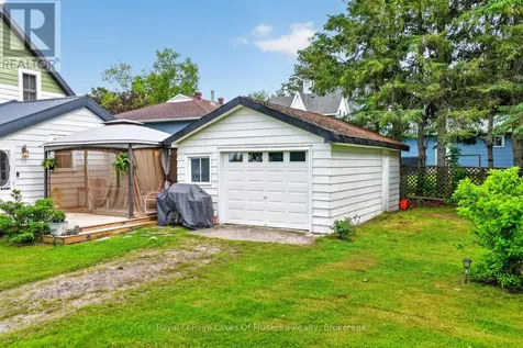 21 Lakeview Avenue West Kearney ON P0A 1M0