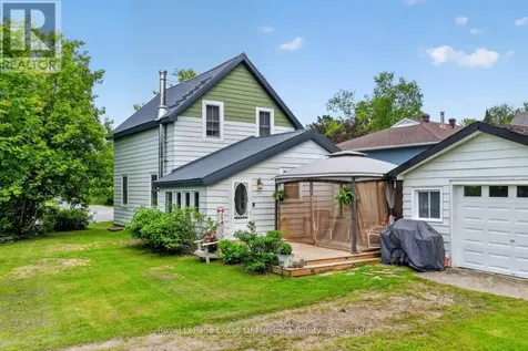 21 Lakeview Avenue West Kearney ON P0A 1M0