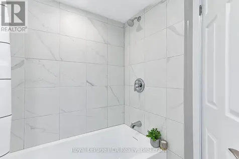 21 Dawson Drive Collingwood ON L9Y 5B4
