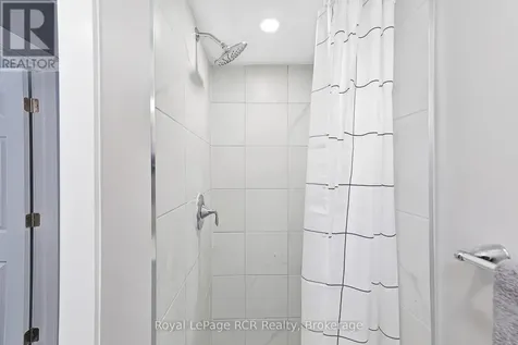 21 Dawson Drive Collingwood ON L9Y 5B4