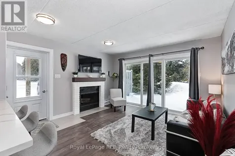 21 Dawson Drive Collingwood ON L9Y 5B4