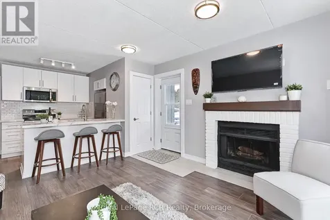 21 Dawson Drive Collingwood ON L9Y 5B4