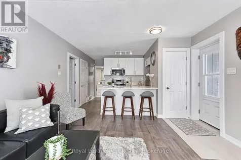 21 Dawson Drive Collingwood ON L9Y 5B4