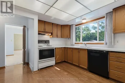 258 Camelot Drive Burlington (shoreacres) ON L7L 2G1