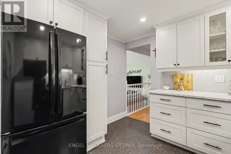 915 Elmsmere Road Ottawa ON K1J 8H8
