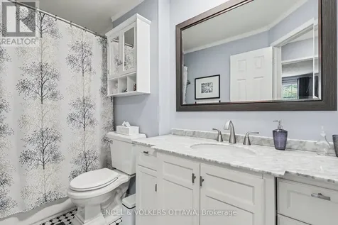 915 Elmsmere Road Ottawa ON K1J 8H8