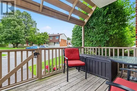 915 Elmsmere Road Ottawa ON K1J 8H8
