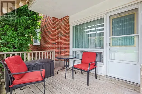 915 Elmsmere Road Ottawa ON K1J 8H8