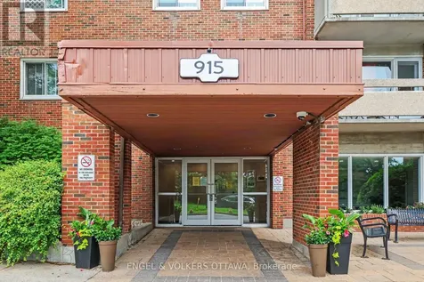 915 Elmsmere Road Ottawa ON K1J 8H8