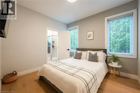 22 Lake Street Grimsby ON L3M 2G7