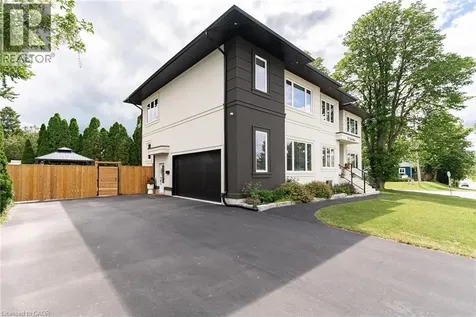 22 Lake Street Grimsby ON L3M 2G7