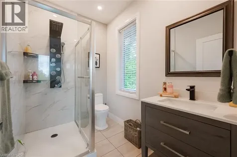 22 Lake Street Grimsby ON L3M 2G7