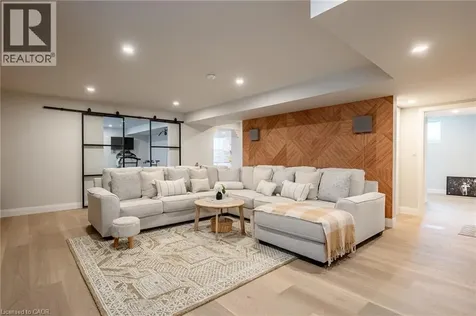 22 Lake Street Grimsby ON L3M 2G7