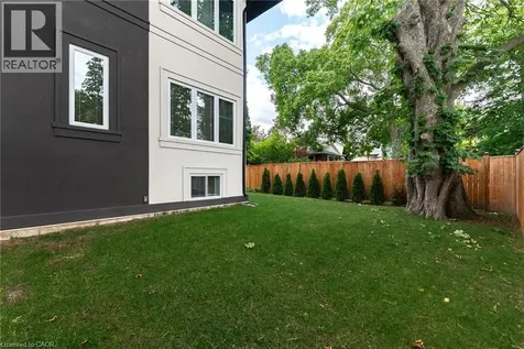 22 Lake Street Grimsby ON L3M 2G7