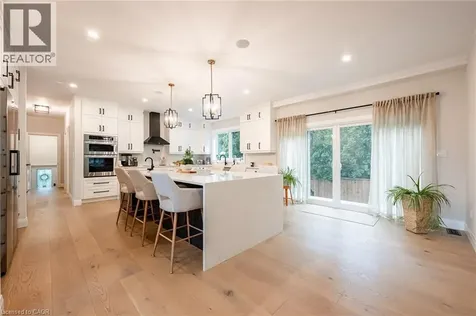 22 Lake Street Grimsby ON L3M 2G7