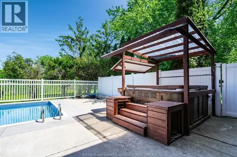 1838 Seacliff Drive Kingsville ON N9Y 2M6