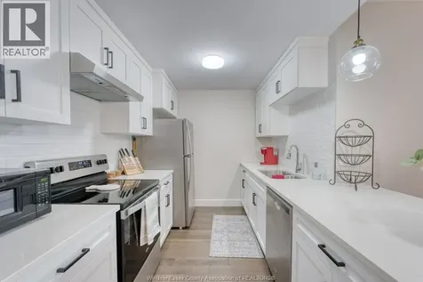 4578 Huron Church Line Road Lasalle ON N9H 1H3