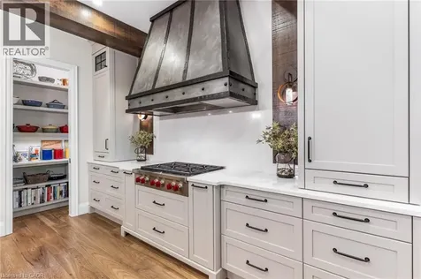 44 Pioneer Ridge Drive Kitchener ON N2P 0G6
