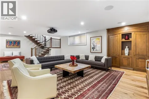 44 Pioneer Ridge Drive Kitchener ON N2P 0G6