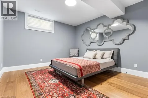 44 Pioneer Ridge Drive Kitchener ON N2P 0G6