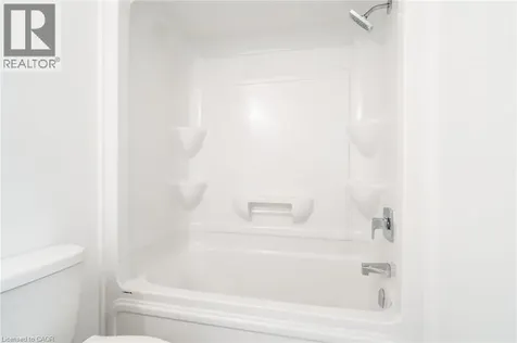20 Clear Valley Lane Mount Hope ON L0R 1W0