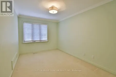 670 Meadow Wood Road Mississauga (clarkson) ON L5J 2S6