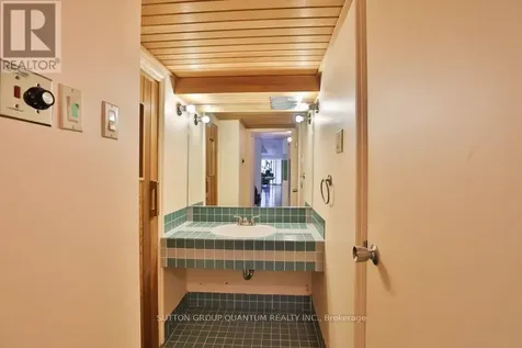 670 Meadow Wood Road Mississauga (clarkson) ON L5J 2S6