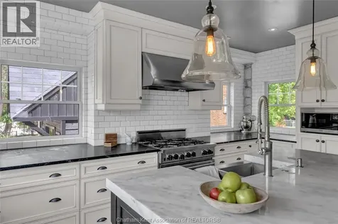 411 King Street West Chatham ON N7M 1G3
