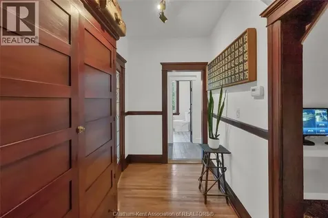 411 King Street West Chatham ON N7M 1G3