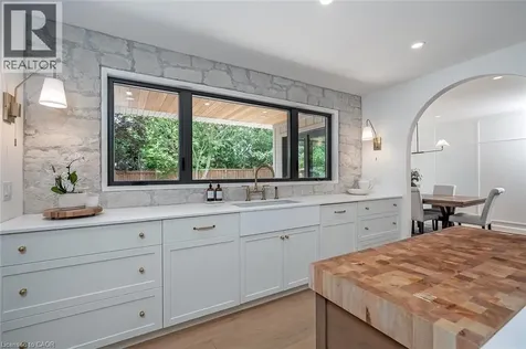 894 Condor Drive Burlington ON L7T 3A9