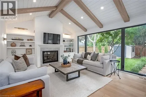 894 Condor Drive Burlington ON L7T 3A9