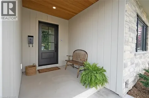 894 Condor Drive Burlington ON L7T 3A9