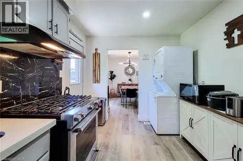 12 Maitland Avenue Hamilton ON L9A 3J3
