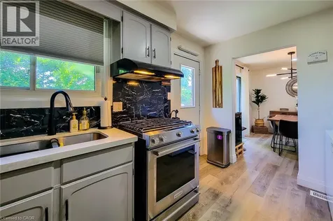 12 Maitland Avenue Hamilton ON L9A 3J3