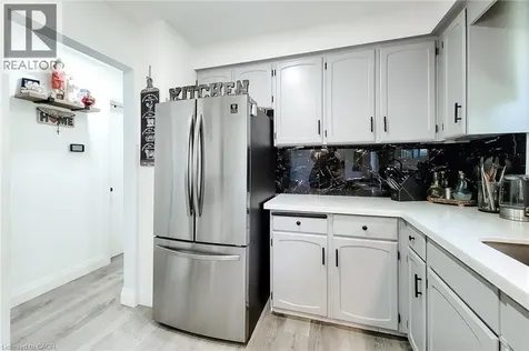 12 Maitland Avenue Hamilton ON L9A 3J3