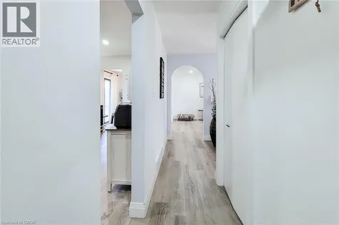 12 Maitland Avenue Hamilton ON L9A 3J3