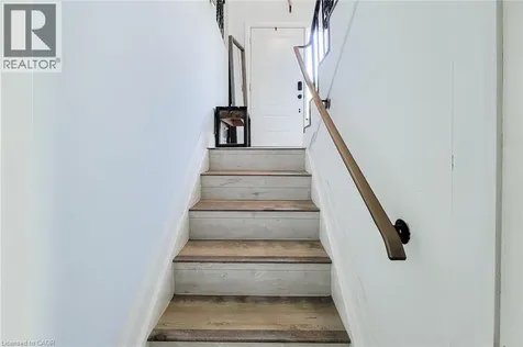 12 Maitland Avenue Hamilton ON L9A 3J3