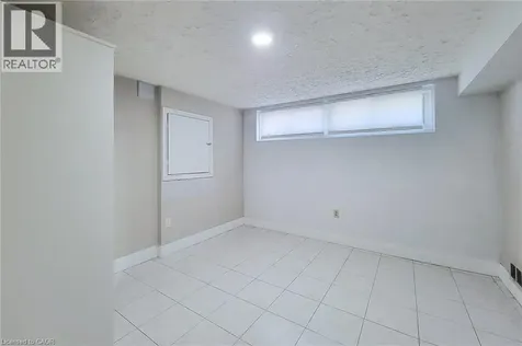 12 Maitland Avenue Hamilton ON L9A 3J3