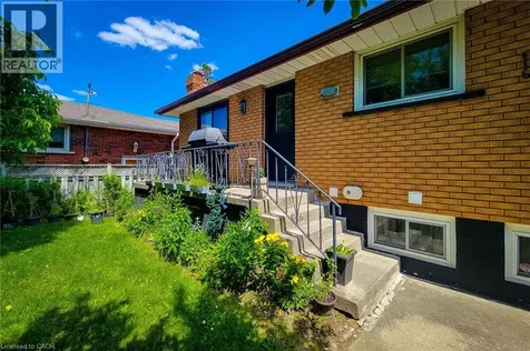 12 Maitland Avenue Hamilton ON L9A 3J3