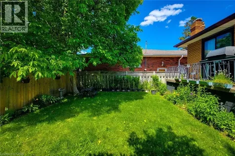 12 Maitland Avenue Hamilton ON L9A 3J3