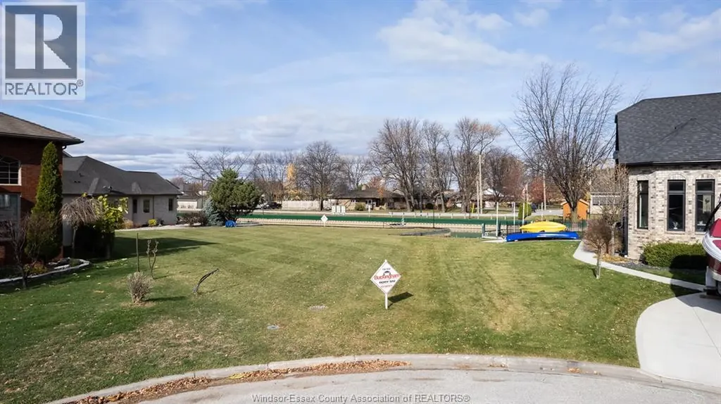 256 Moceri Crescent Lakeshore ON N8N 5A9