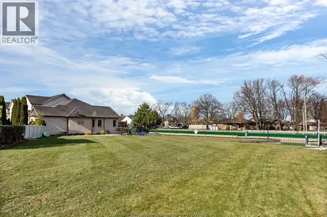 256 Moceri Crescent Lakeshore ON N8N 5A9