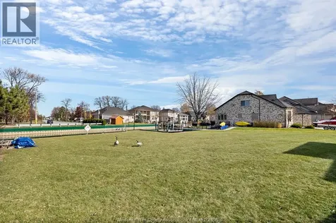 256 Moceri Crescent Lakeshore ON N8N 5A9