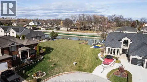 256 Moceri Crescent Lakeshore ON N8N 5A9