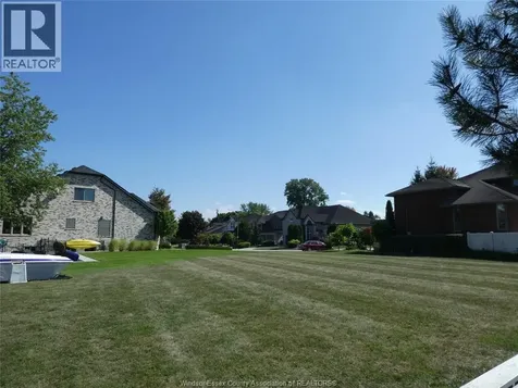 256 Moceri Crescent Lakeshore ON N8N 5A9