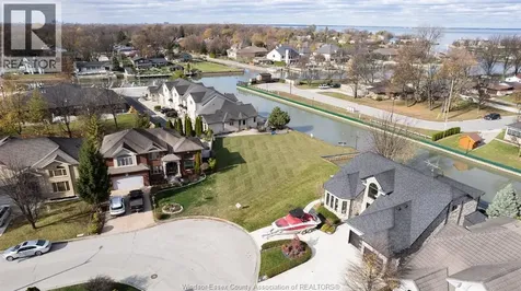 256 Moceri Crescent Lakeshore ON N8N 5A9
