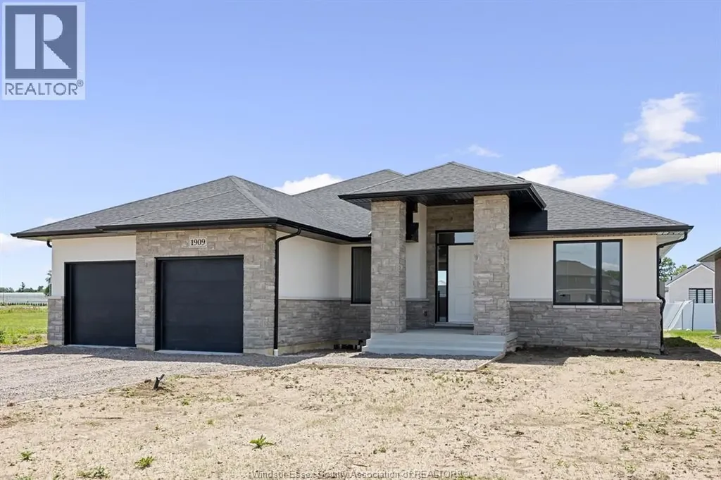 1909 Sannita Avenue Kingsville ON N9Y 0G6